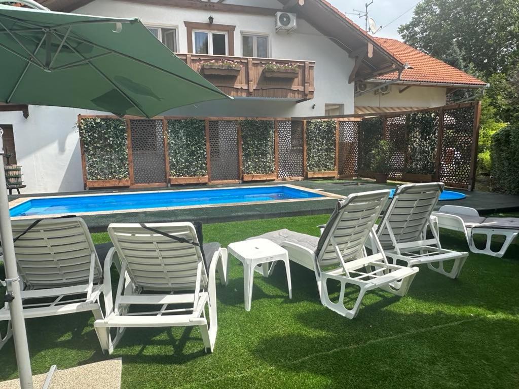 Sommer Panzio Balatonföldvár Εξωτερικό φωτογραφία